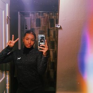 Meet your Posher, Destiny